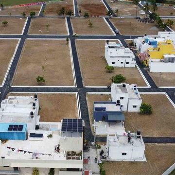 plot-hero-mobile-img